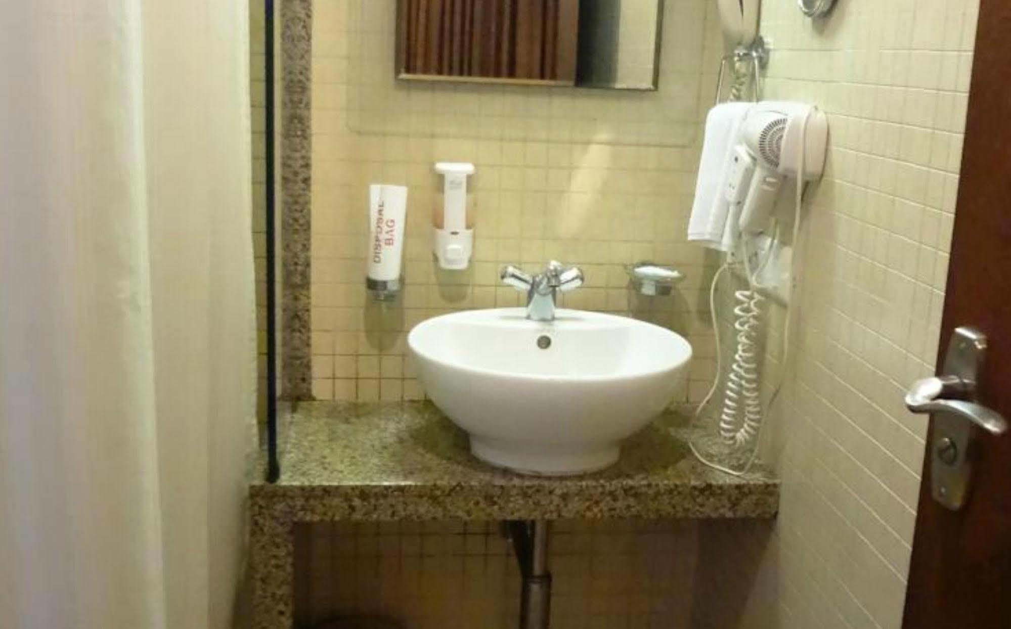 Fabhotel Shubhangan - Nr Bandra Mumbai Ngoại thất bức ảnh