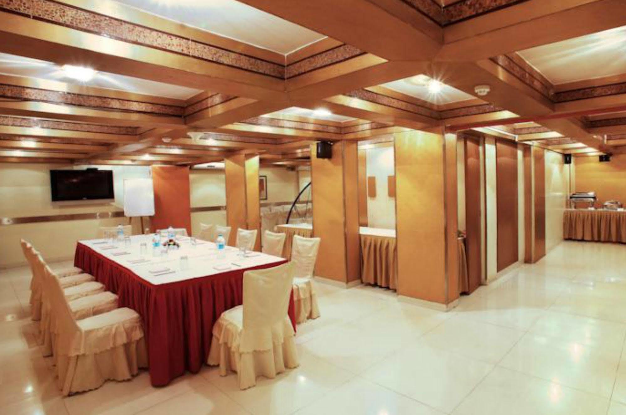 Fabhotel Shubhangan - Nr Bandra Mumbai Ngoại thất bức ảnh